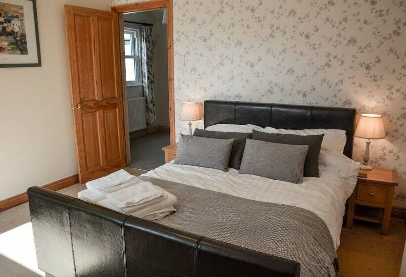 Lower Trengale Farm Holiday Cottages