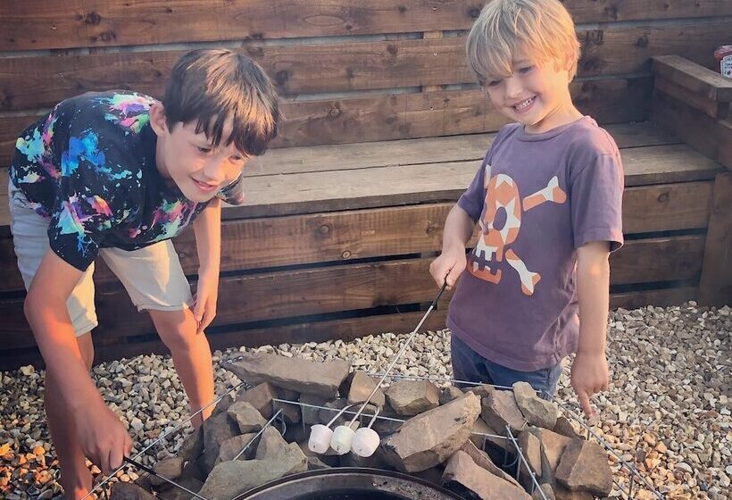 Luxury Safari Lodge Surrounded By Deer!!  Roe