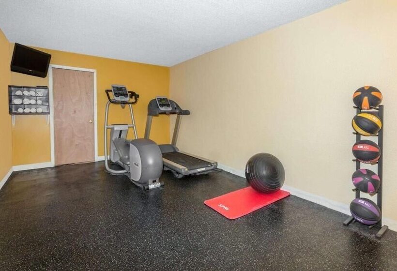 فندق على الطريق Alamo Inn