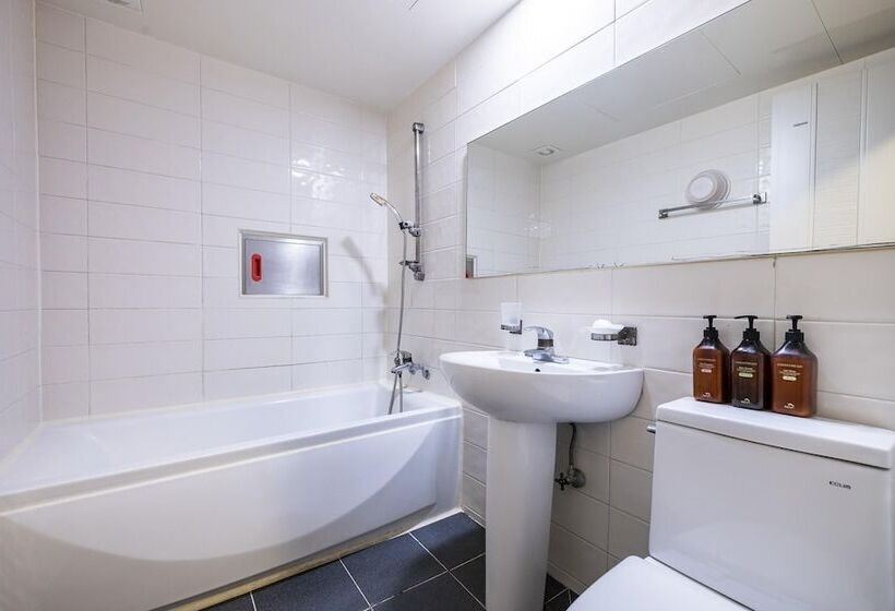 مُتل Busan Deokcheon Coco