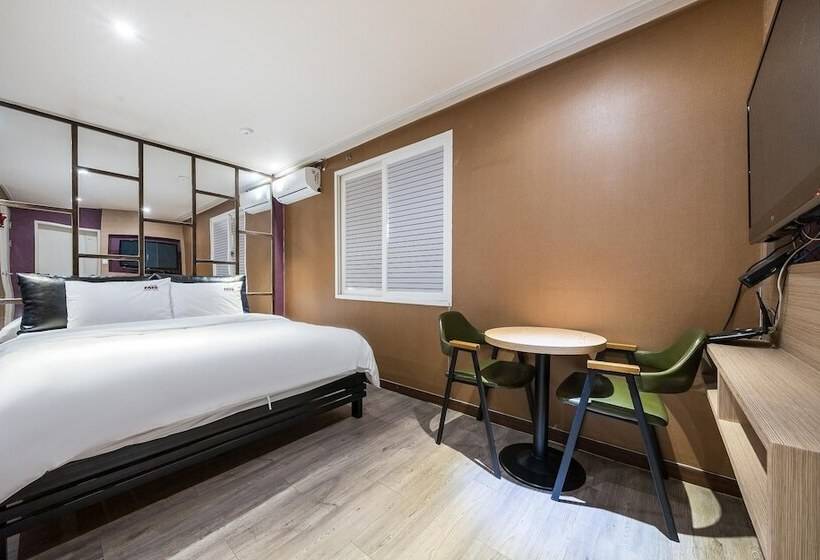 مُتل Busan Deokcheon Coco