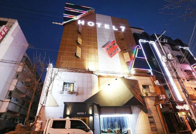 모텔 Cheongju Hotel 7