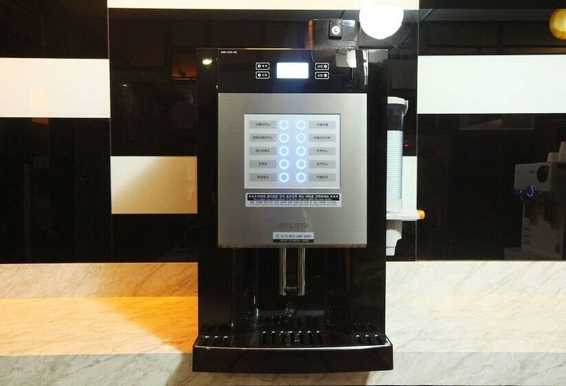 فندق على الطريق Gimhae Buwondong Cloud Nine