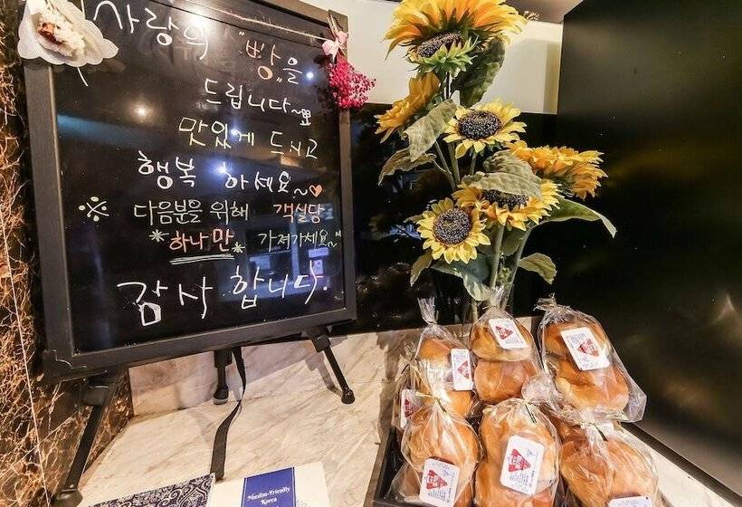 מוטל Gimhae Buwondong Cloud Nine