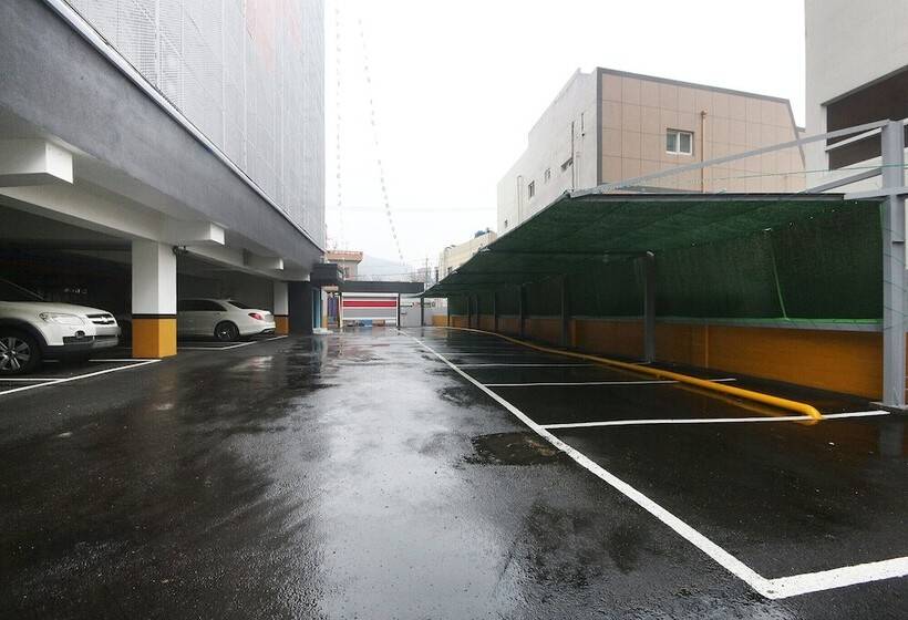 מוטל Gimhae Buwondong Cloud Nine