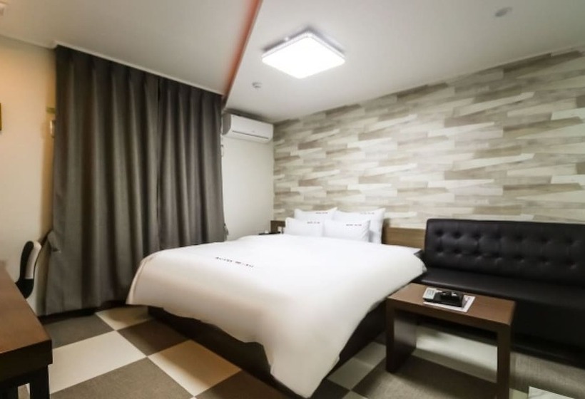 Motel Gimhae Samgye Masil