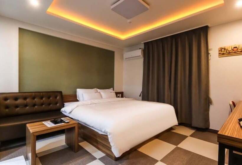 فندق على الطريق Gimhae Samgye Masil