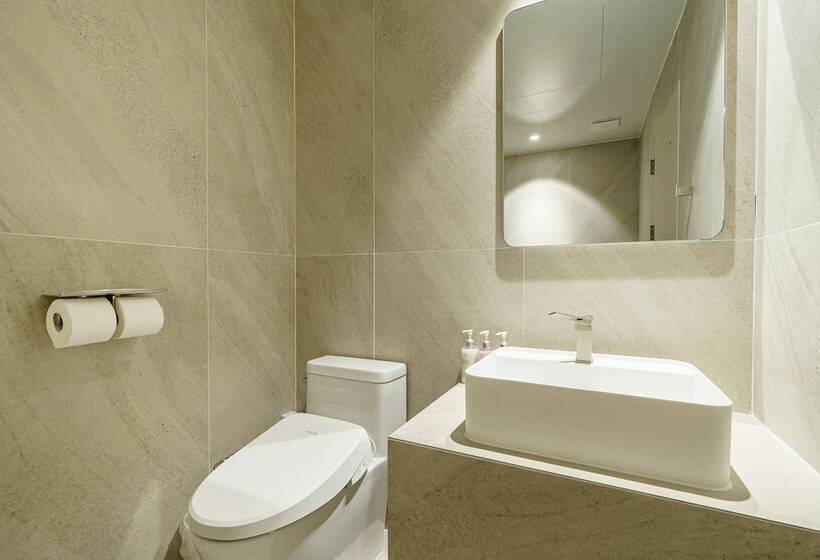 מוטל Gimhae Samgye Hotel Next