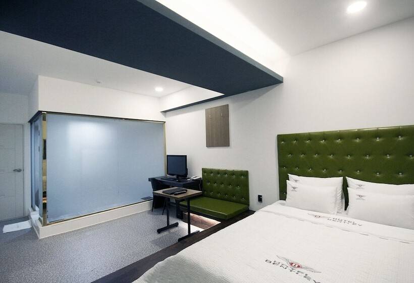 מוטל Gunsan Bentley