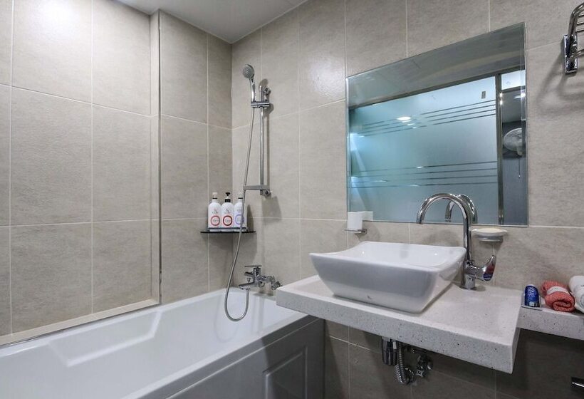 汽车旅馆  Gunsan Win