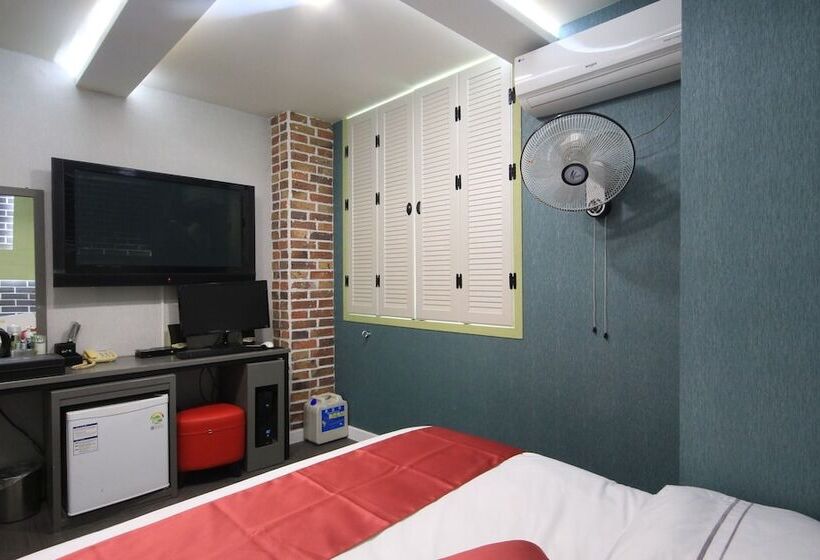 汽车旅馆  Gunsan Win