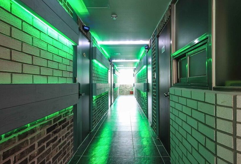 汽车旅馆  Gunsan Win