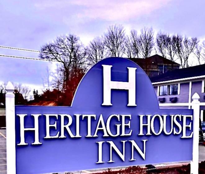 Мотель Heritage House Inn