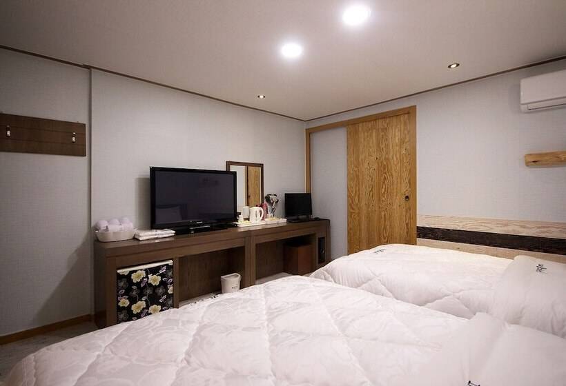 Мотель Iksan Hotel Iksan