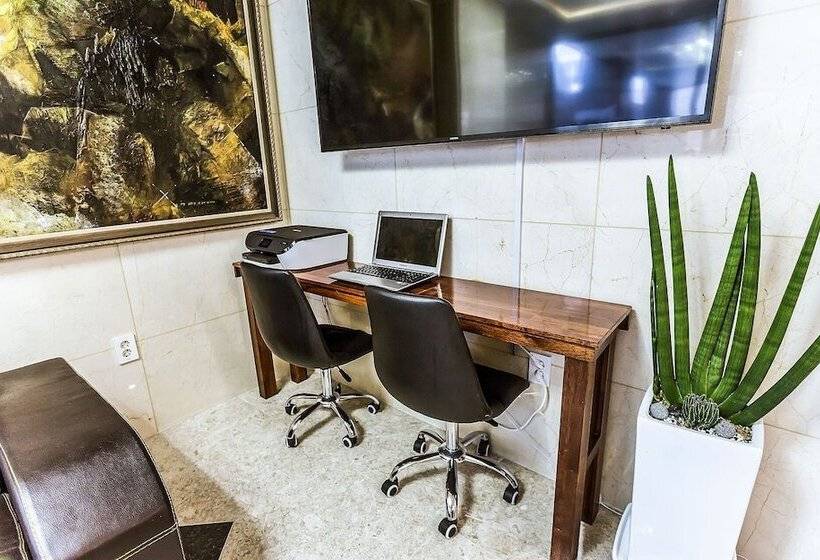 Мотель Jeju City Hall