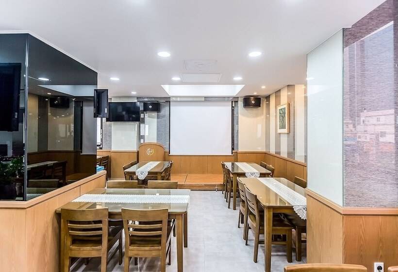 Мотель Jeju City Hall