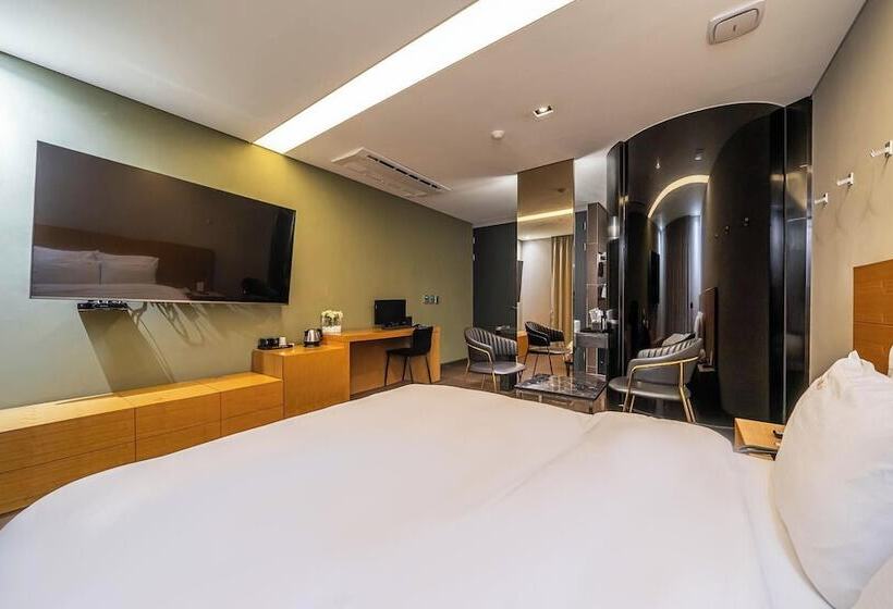 汽车旅馆  Paju Hills