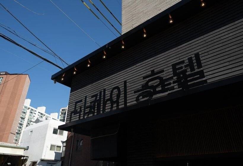 מוטל Seongnam Dk