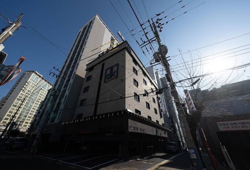 מוטל Seongnam Dk