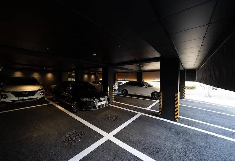 מוטל Seongnam Dk