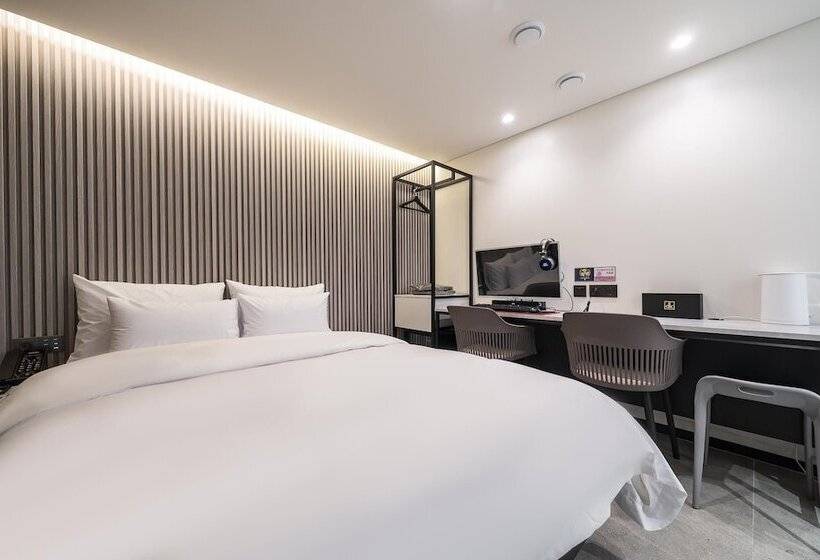 מוטל Seongnam Dk