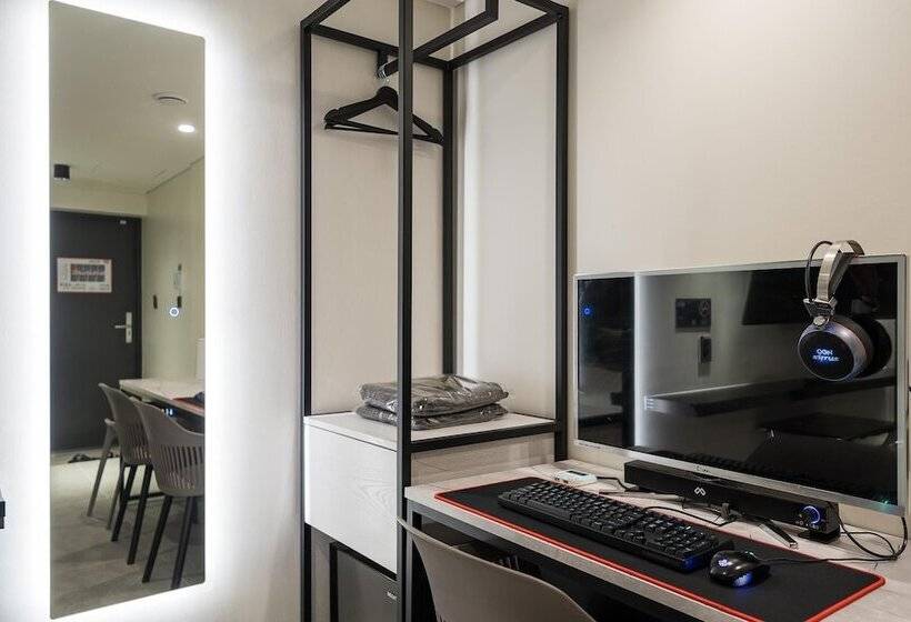 מוטל Seongnam Dk