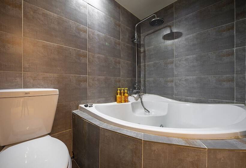 מוטל Seongnam Dk