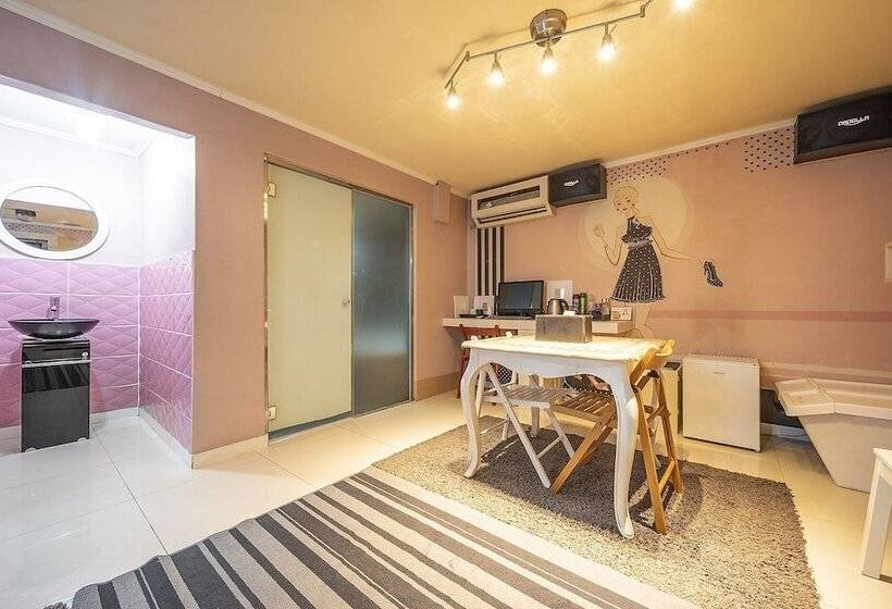 מוטל Seongnam Dk