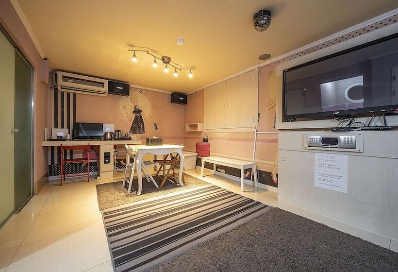 מוטל Seongnam Dk