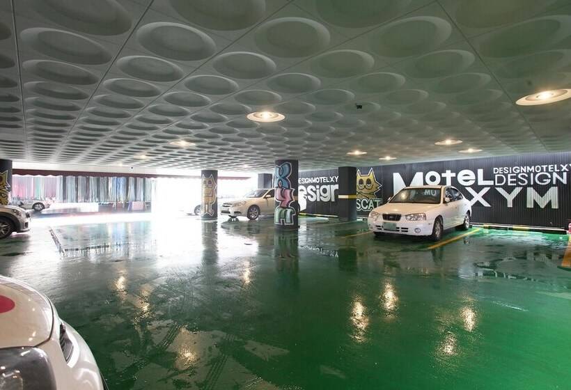 מוטל Wolgot Design Hotel Xym