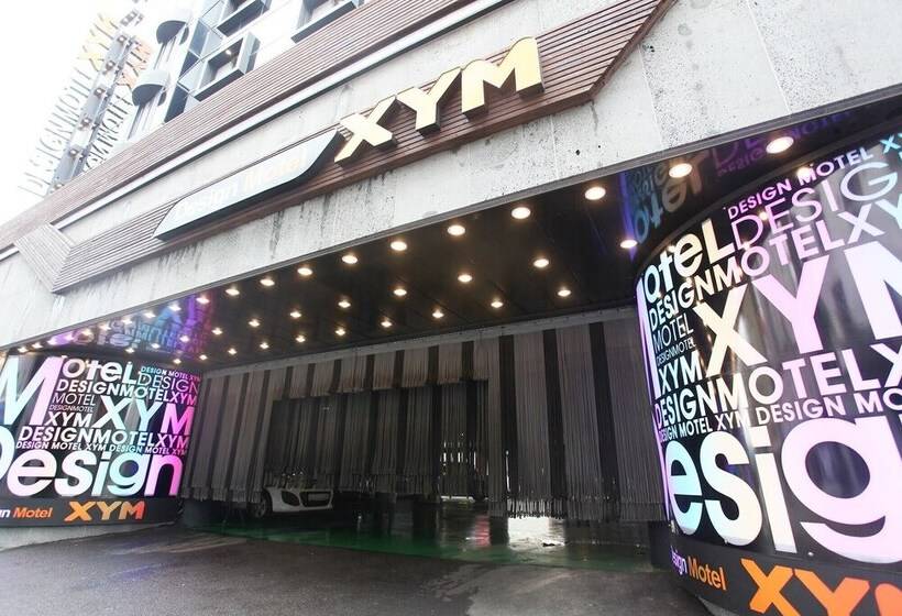 מוטל Wolgot Design Hotel Xym