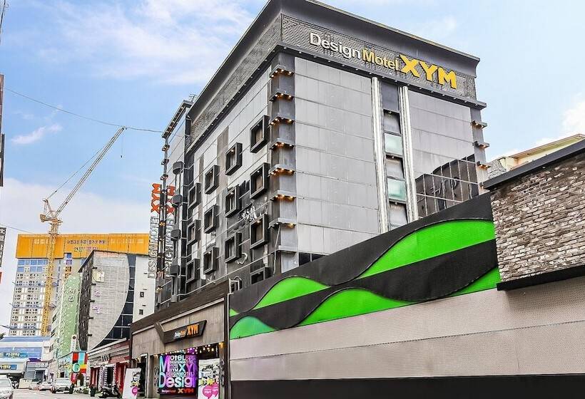 מוטל Wolgot Design Hotel Xym