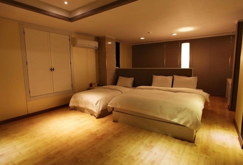 Namwon River Motel