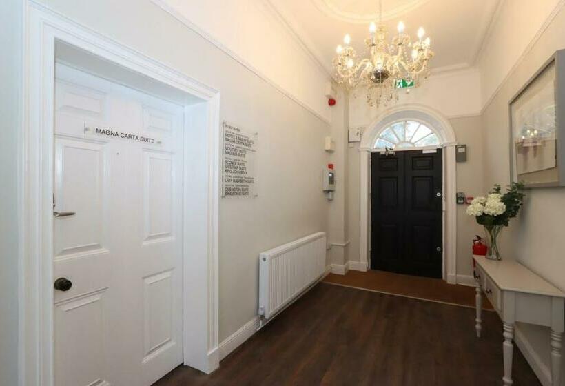 بنسيون No.31 Castle Gate