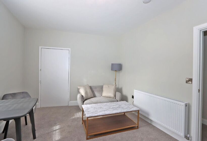 بنسيون No.31 Castle Gate