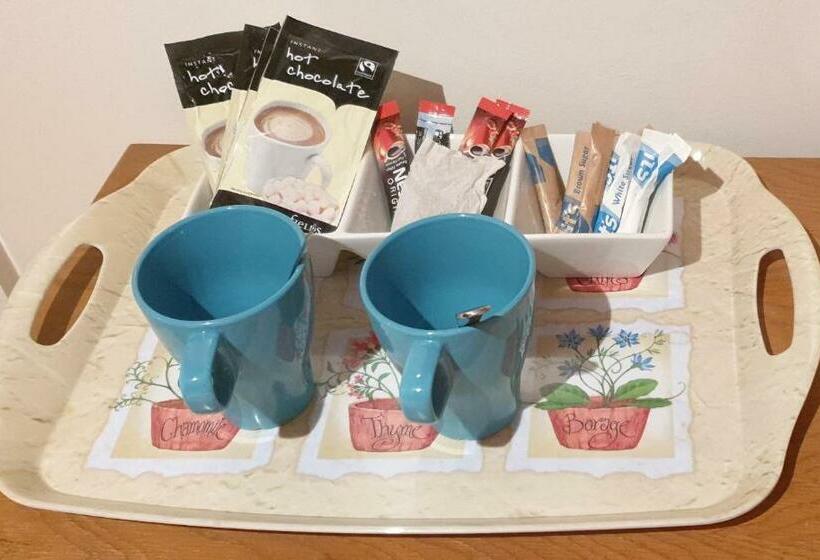 بنسيون The Anglers Retreat