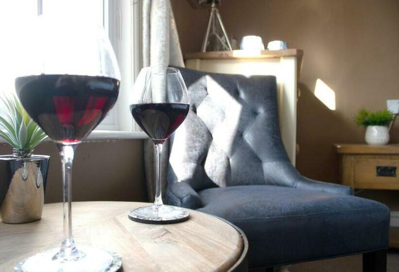 펜션 The Riverside Rooms