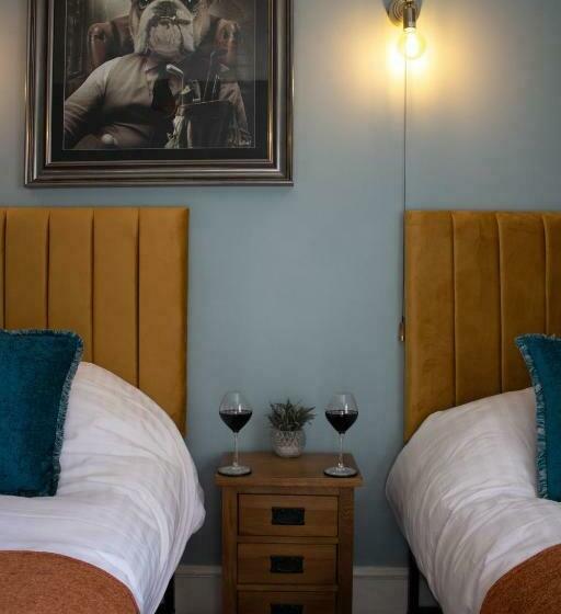 펜션 The Riverside Rooms