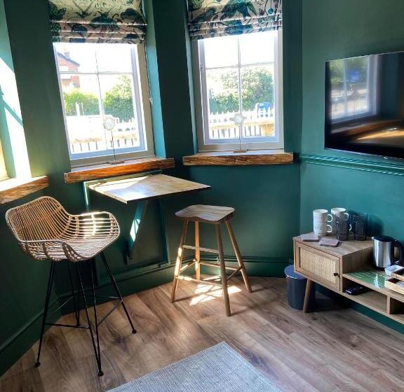 펜션 The Riverside Rooms