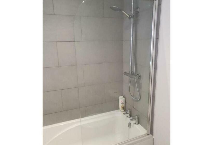 펜션 Townhouse @ Nicholls Street Stoke