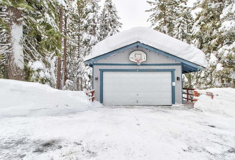 Quintessential Tahoe Cabin