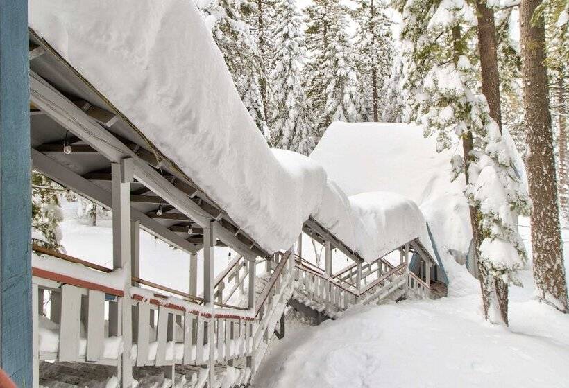 Quintessential Tahoe Cabin