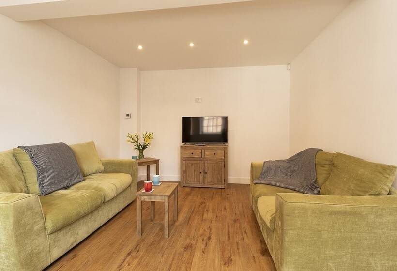 The Olde Coach House