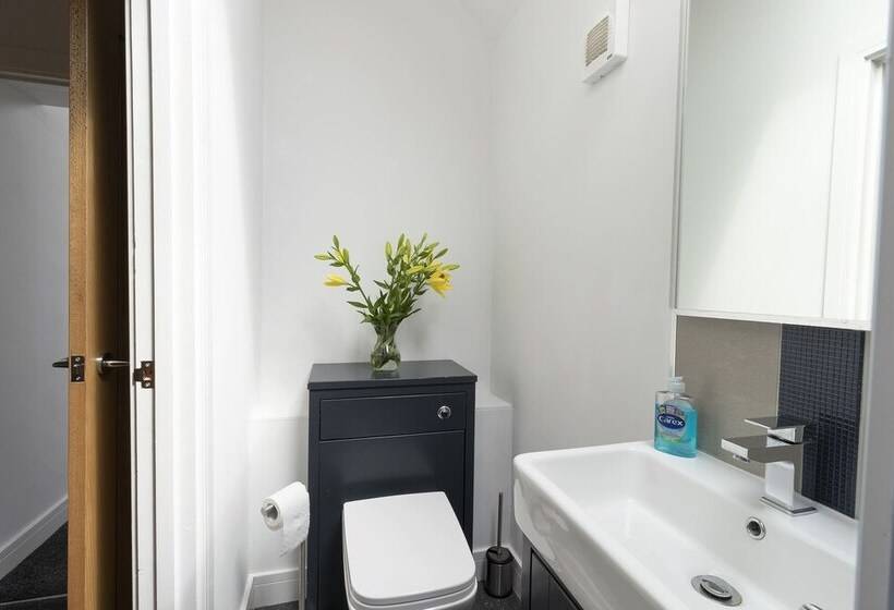 The Olde Coach House