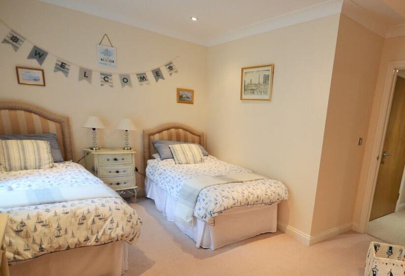 52 Napoleons Landing