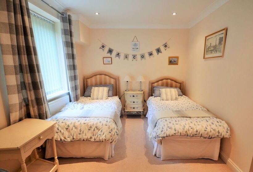 52 Napoleons Landing