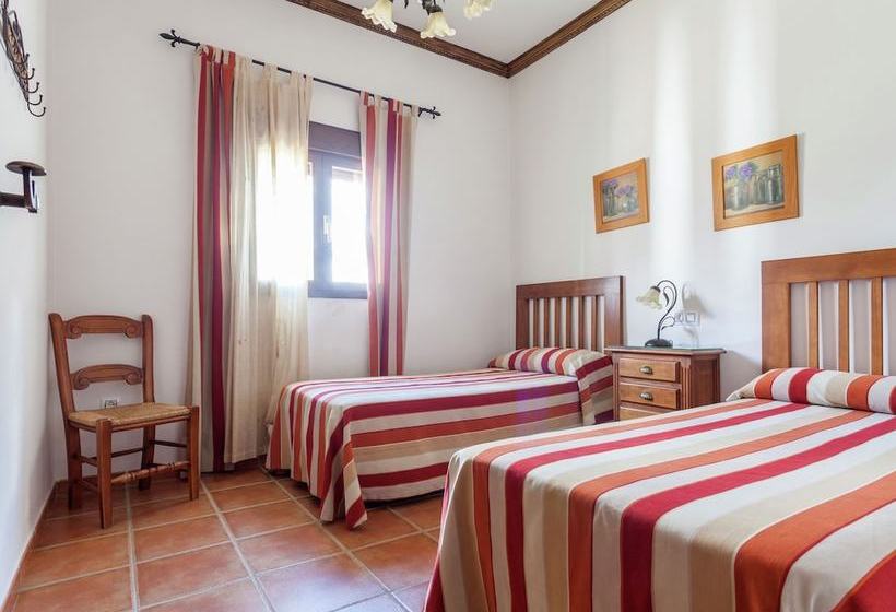 Andalusian Villa With Private Pool And Tennis Court Located 30 Km From Cordoba