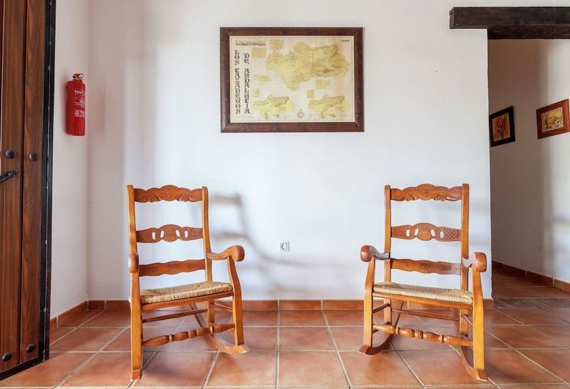 Andalusian Villa With Private Pool And Tennis Court Located 30 Km From Cordoba