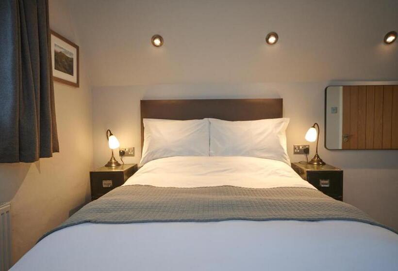 مبيت وإفطار Black Lion Inn