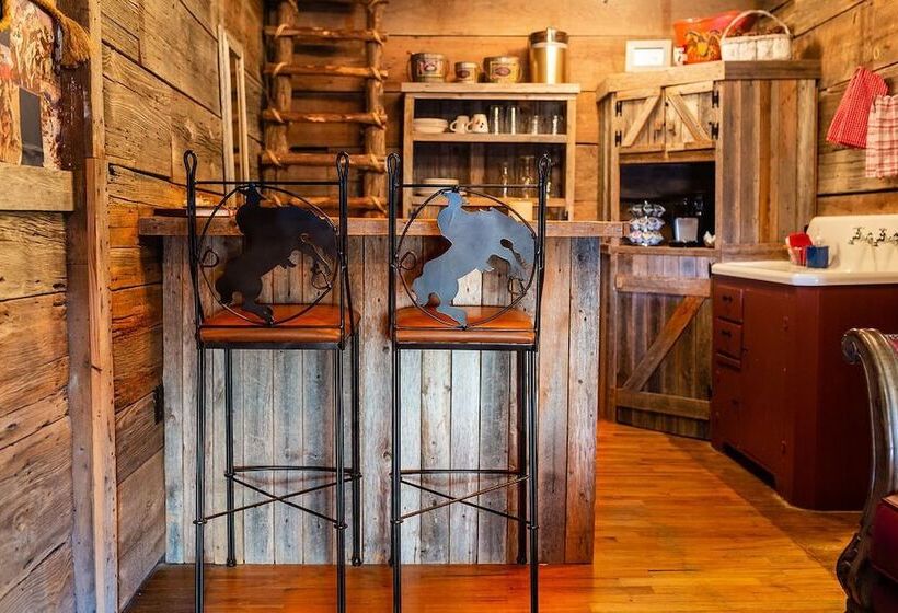 민박 Decatur Courthouse Suites